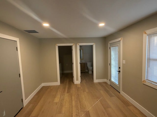 Building Photo - 10640 Penn Dr