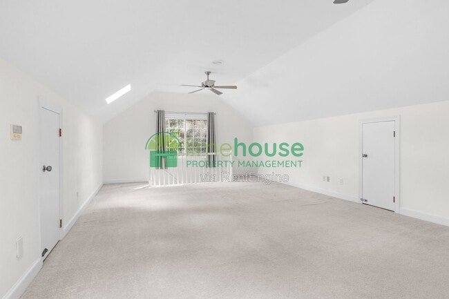 Building Photo - 948 Forest Lakes Cir