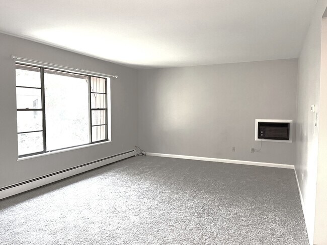 Building Photo - 1625 W Elizabeth St