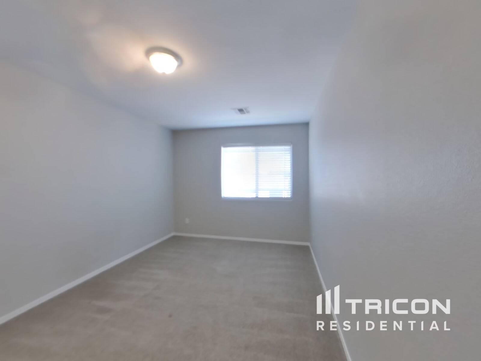 Building Photo - 30603 N Desert Star Dr