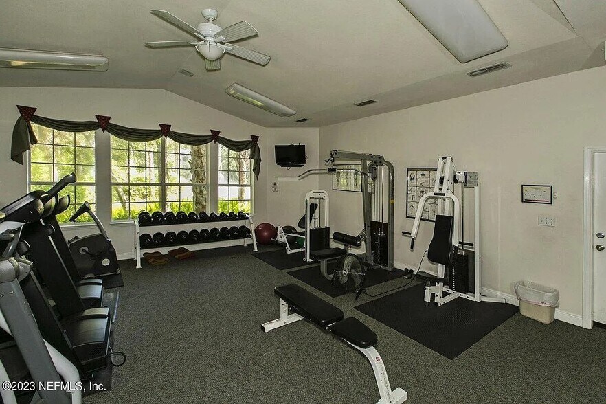 work out area - 140 Veracruz Dr
