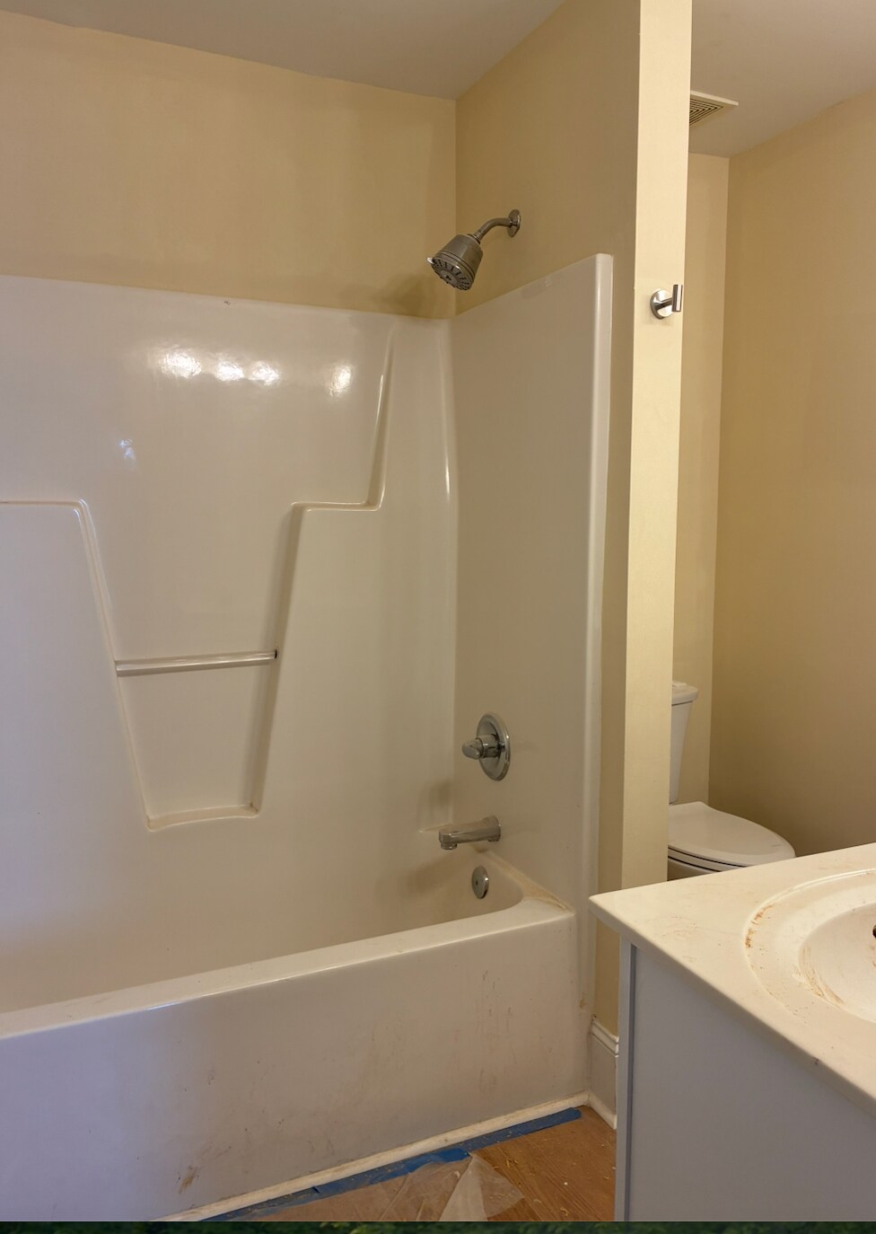 Building Photo - Room in Townhome on Windermere Dr