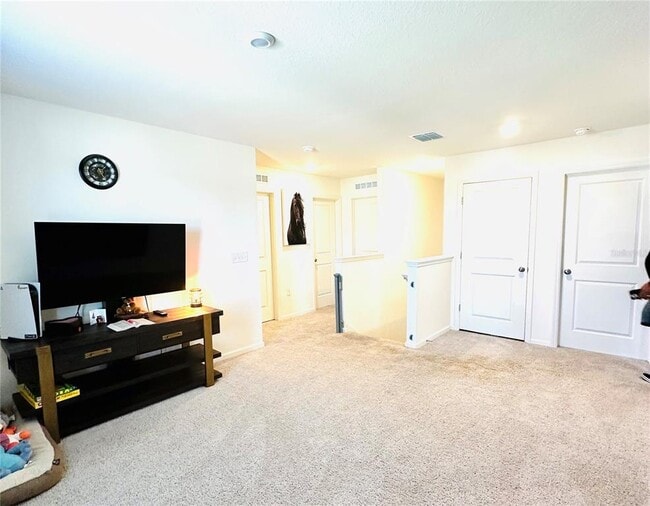 Building Photo - 1053 Ambleside Dr