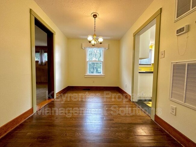 Building Photo - 128 Vedette Ave