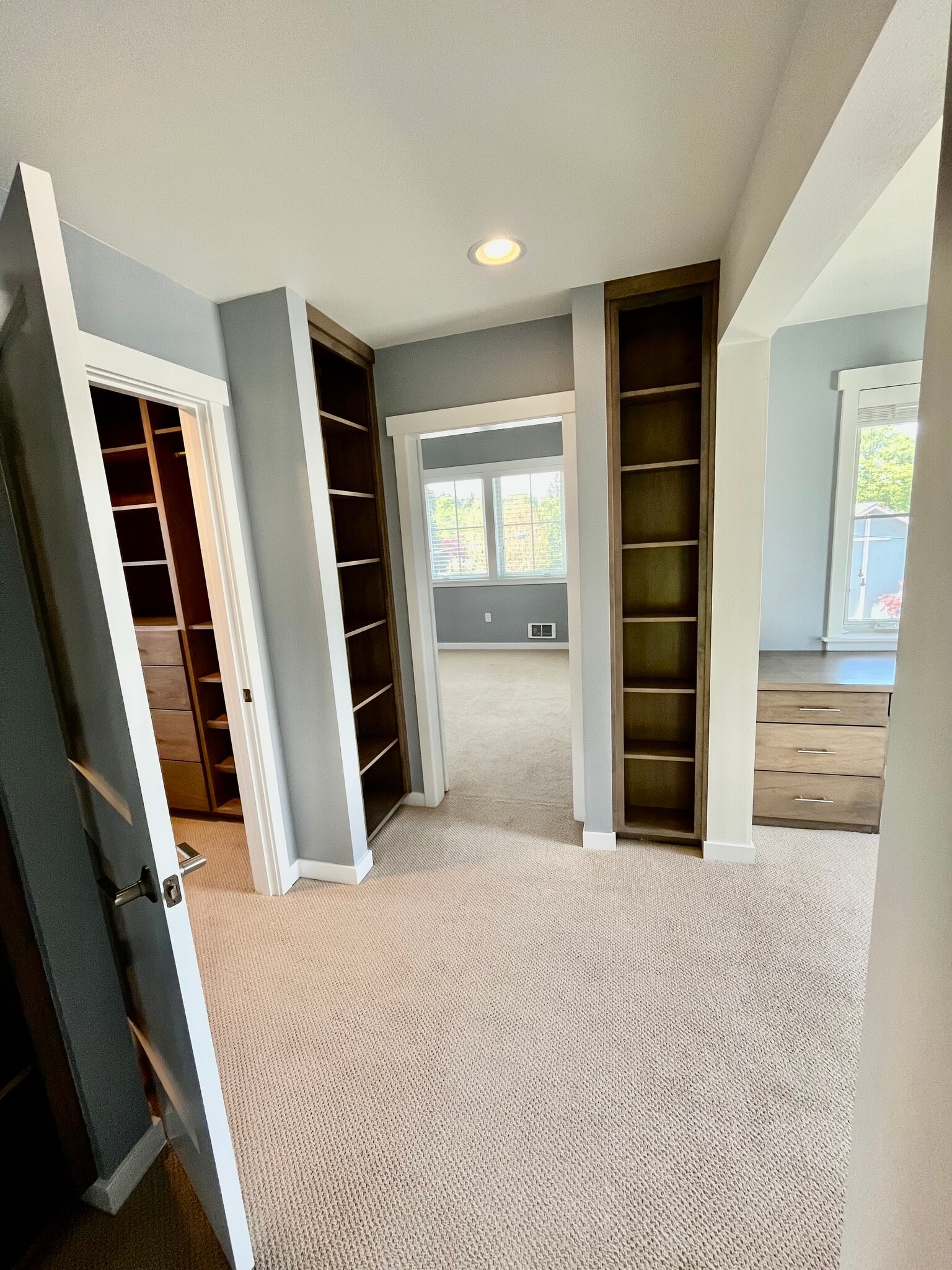 Upstairs hall - 514 Cascade Ave