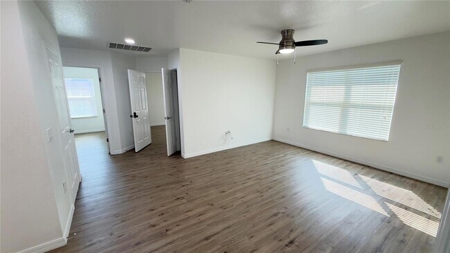 Building Photo - 2255 Sheboygan Pl