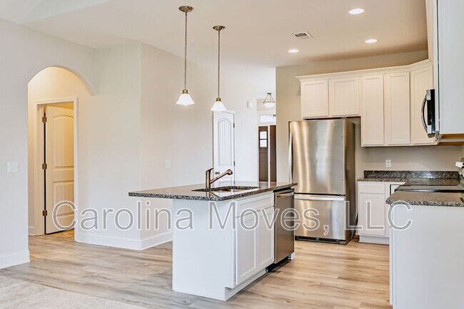 Building Photo - 133 Shumard Ln