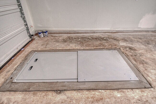 Building Photo - New Construction in Varenna Landing! Storm shelter and lawn care included!