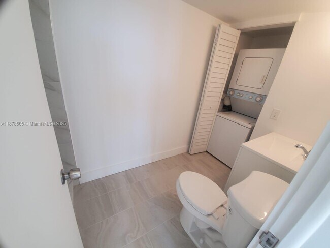 Building Photo - 11750 SW 18th St