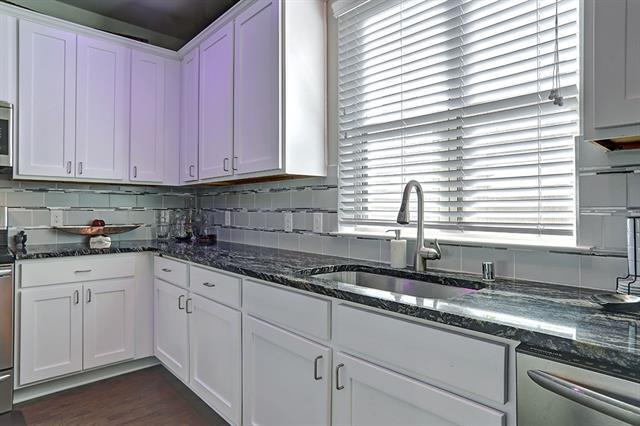 Building Photo - 1310 Palm Canyon Dr