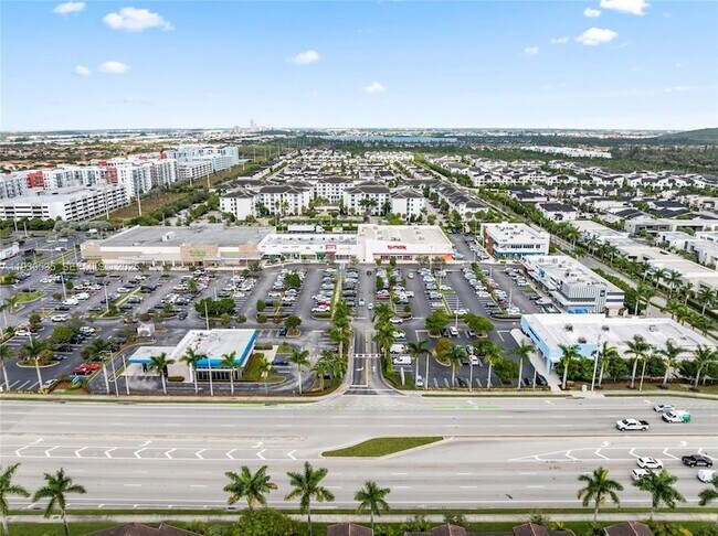 Building Photo - 6933 NW 104th Ct