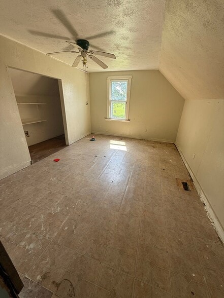 Building Photo - 26 E 1st St