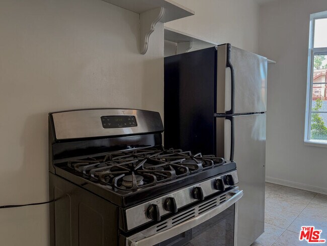 Building Photo - 1314 Hayworth Ave