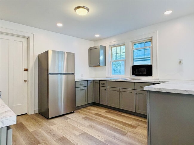 Primary Photo - 34 Terrace Park