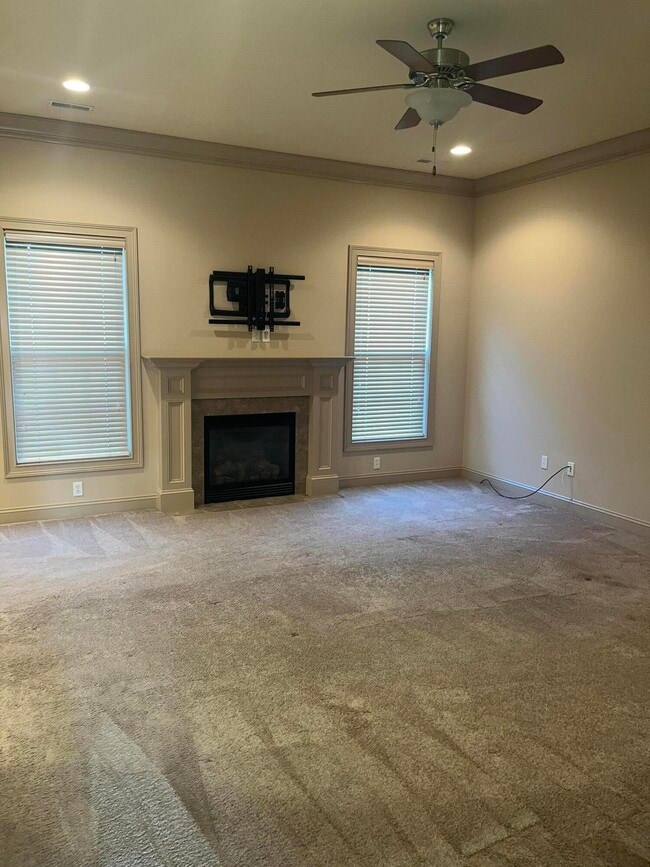 Building Photo - 1810 Trellis Ln