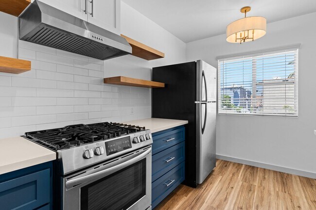 Interior Photo - 936 Cedar Avenue