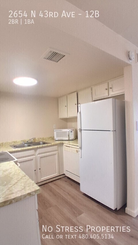 Building Photo - 2654 N 43rd Ave