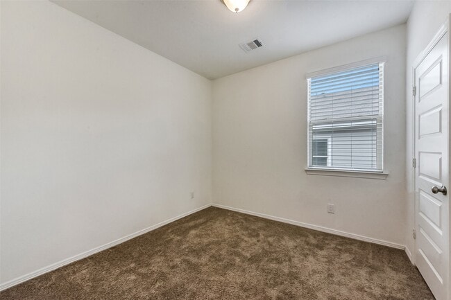 Building Photo - 21218 George Vancouver Ct