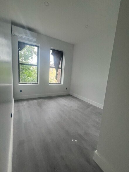 Building Photo - 4713 Avenue D