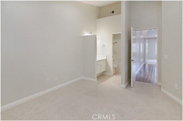 Building Photo - 7 Landmark Pl