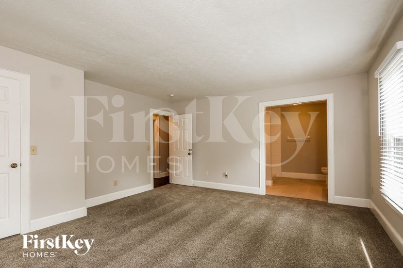 Building Photo - 5621 Willow Twig Ln