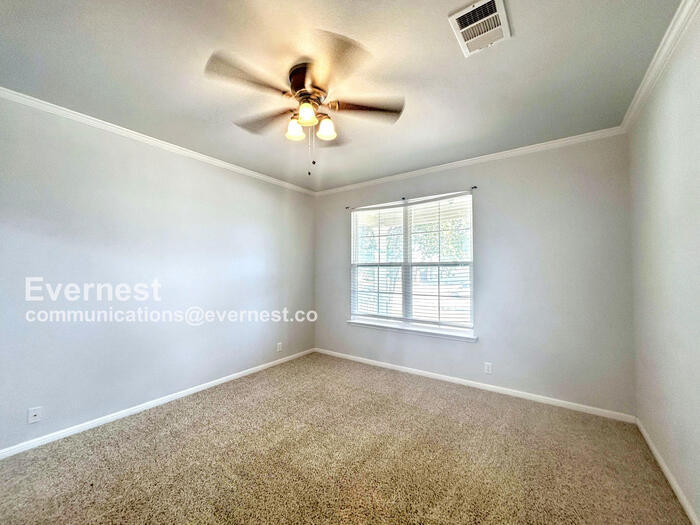 Building Photo - 817 Noatak Trail