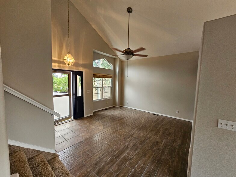 Building Photo - 6672 Wild Indigo Dr