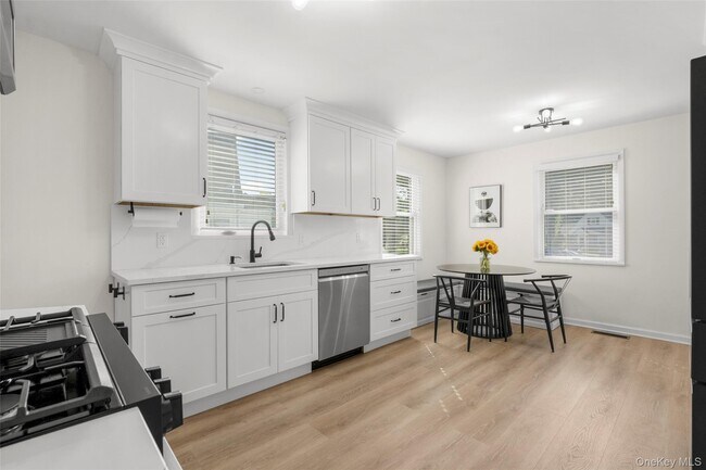 Building Photo - 151 Seacord Rd