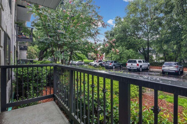 Building Photo - 3115 Pine Heights Dr NE