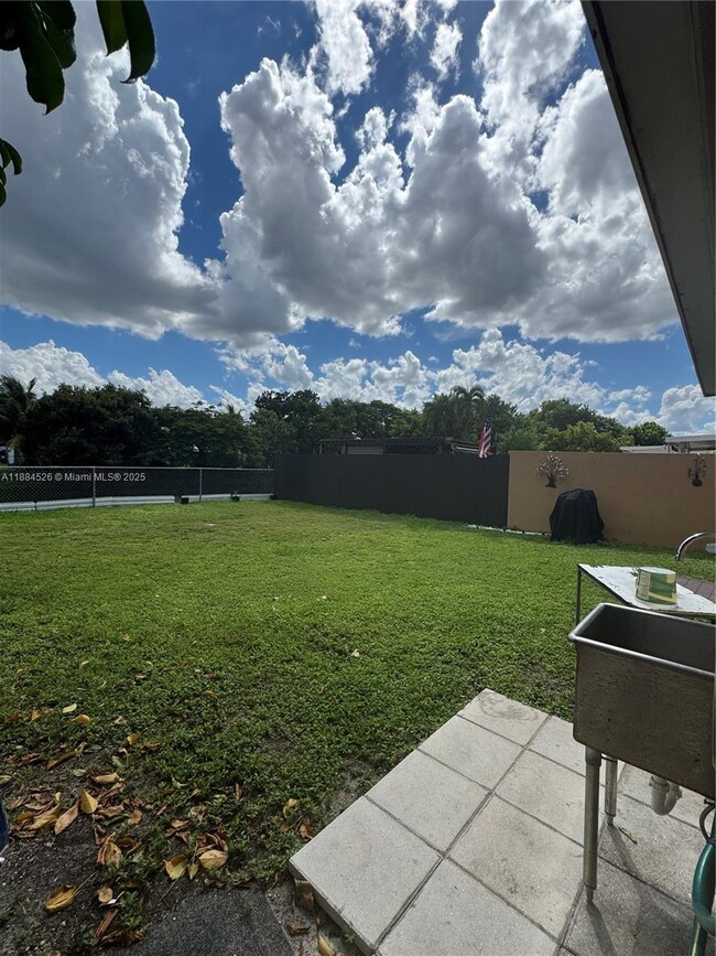 Building Photo - 12888 SW 53rd St