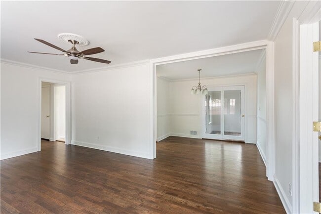 Building Photo - 3623 Lee St SE