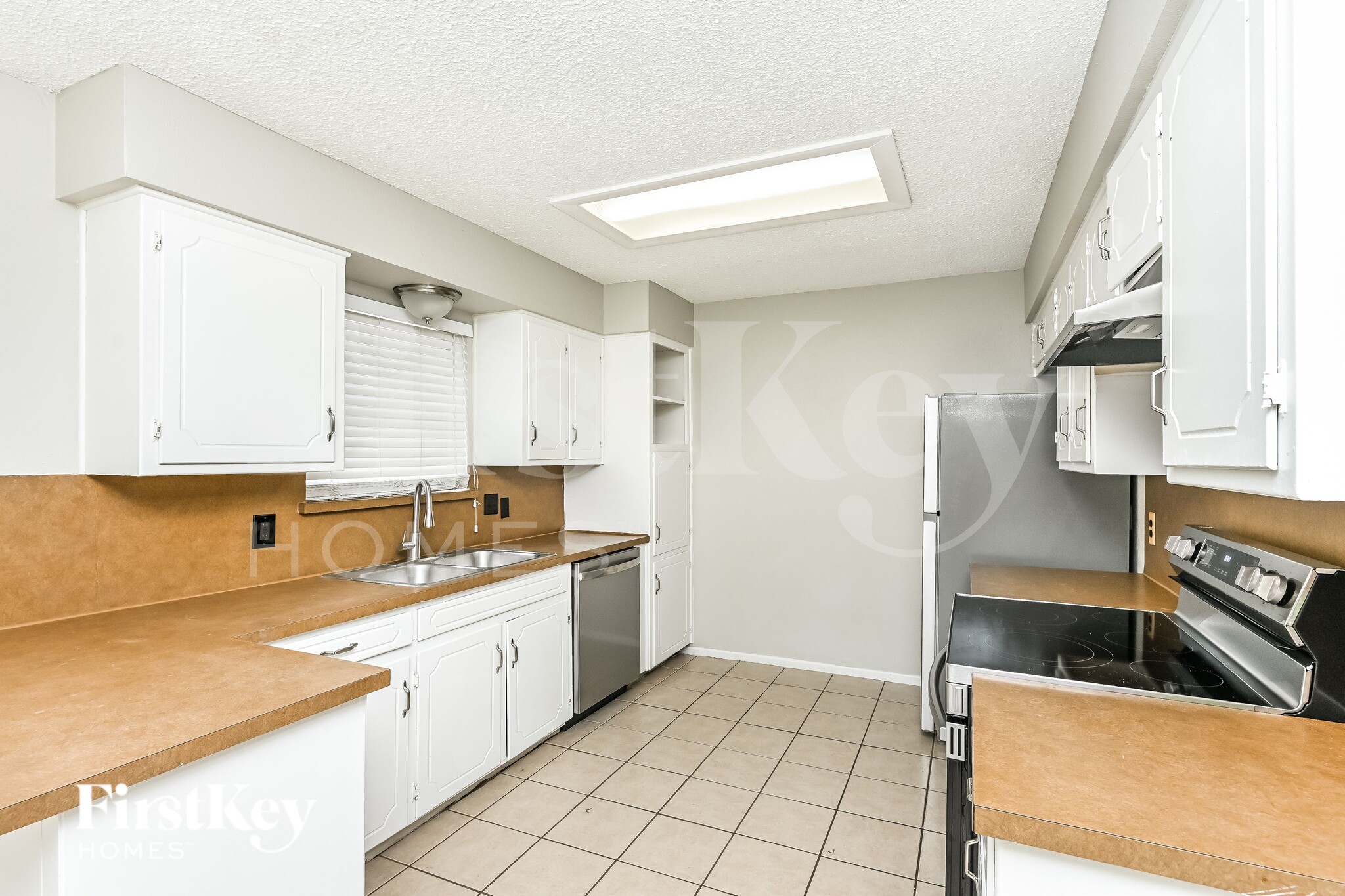 Building Photo - 7508 Evergreen Dr