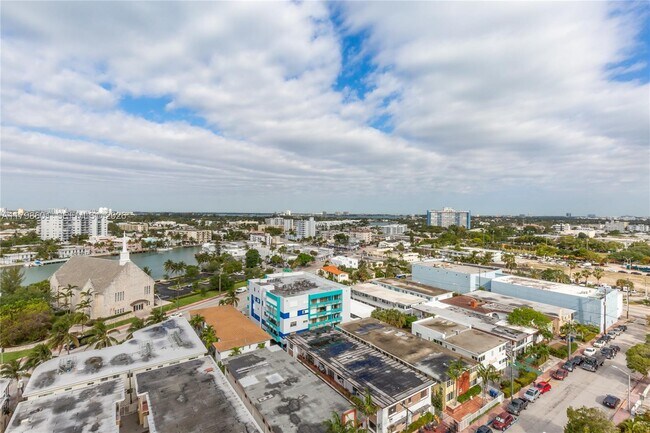 Building Photo - 401 69th St