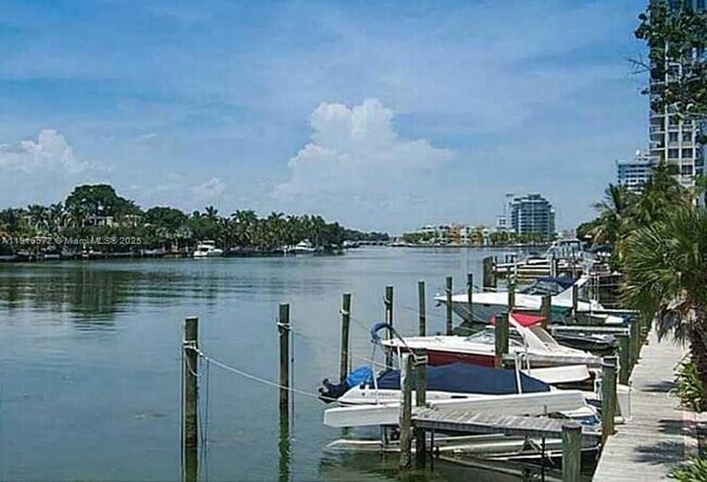 Building Photo - 5600 Collins Ave