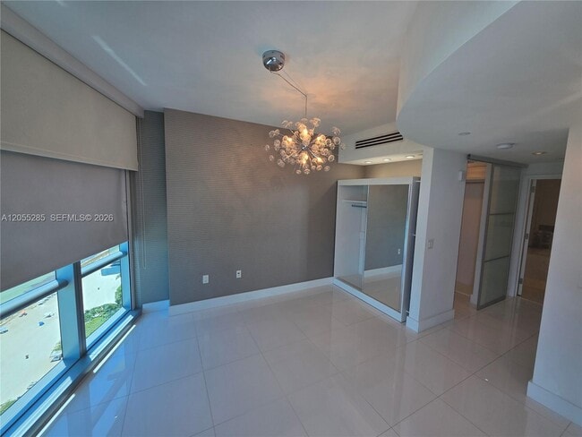Building Photo - 17121 Collins Ave