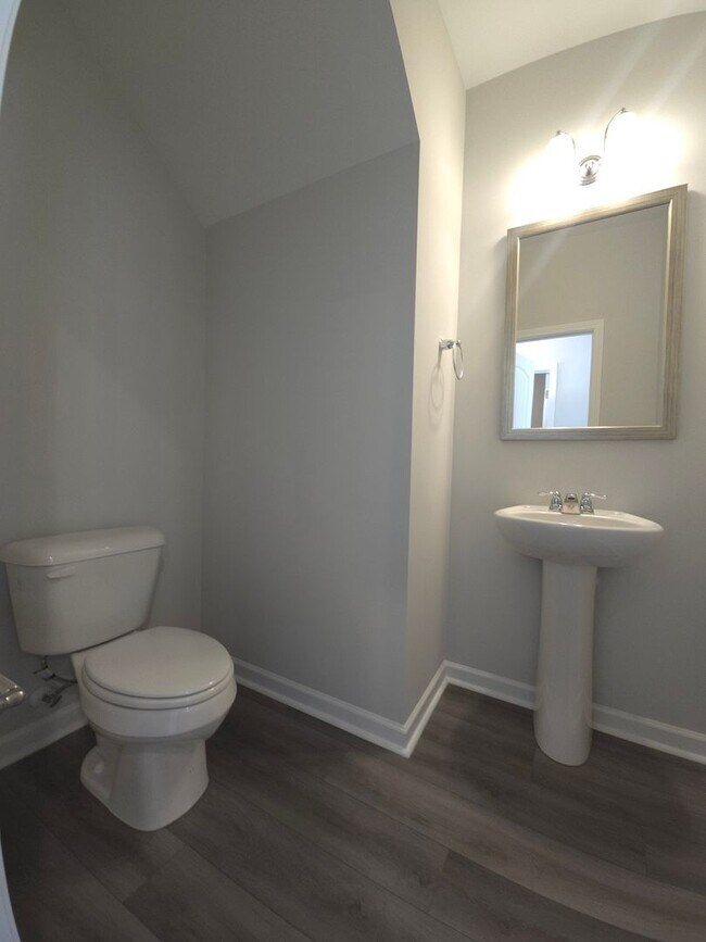 Building Photo - 101 Fenway St