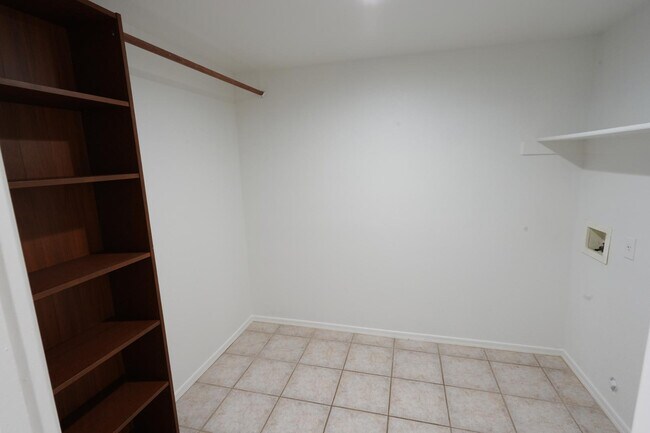 Building Photo - 16182 N 157th Dr