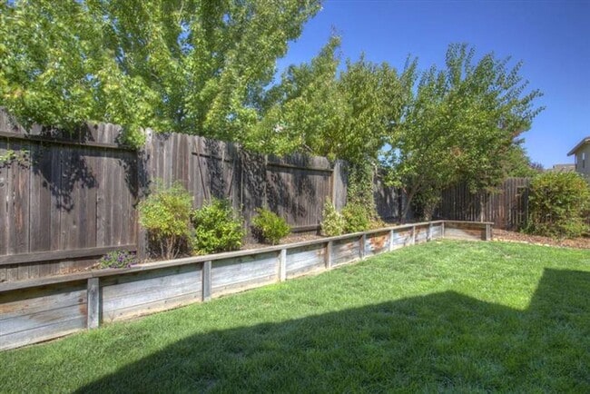 Building Photo - Beautiful Home in Natomas Park