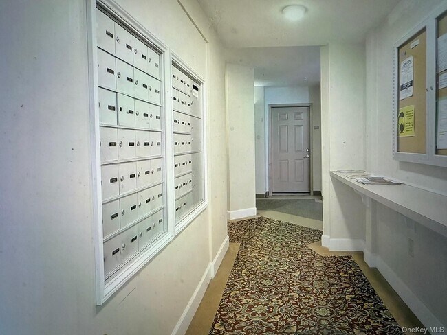 Building Photo - 110 Sutton Dr