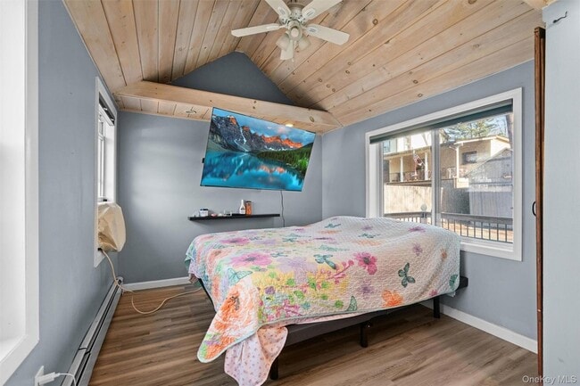 Building Photo - 136 Pine St