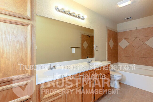 Building Photo - 4202 Elms Run Cir