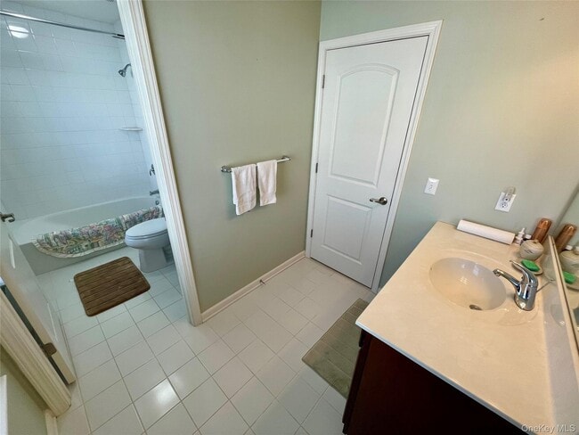 Building Photo - 141 Meadow View Dr