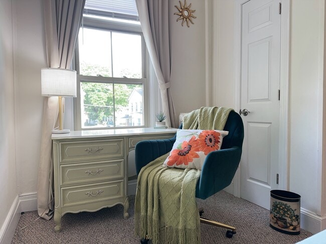 Building Photo - 52 Pomeroy Ave