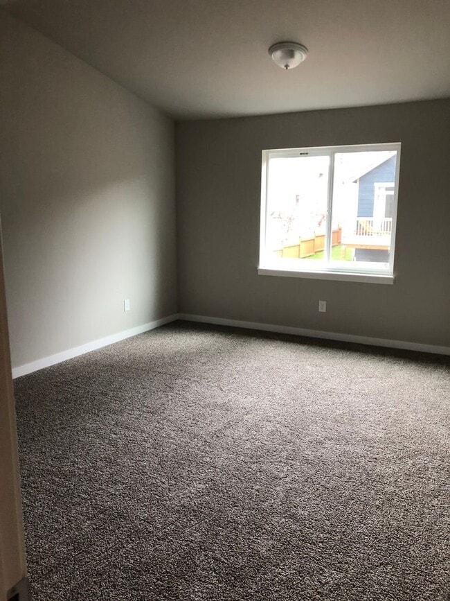 Building Photo - Fantastic 3 Bedroom Home In New Neighborhood