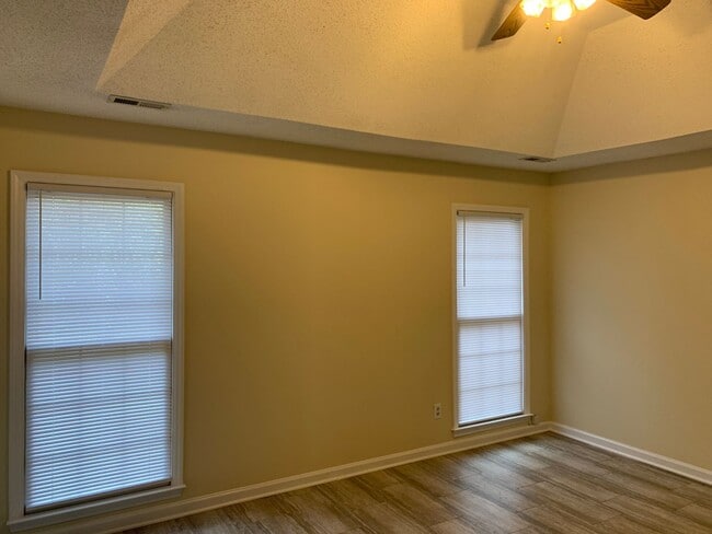 Building Photo - Beautiful Home located in the Brynmoor Com...