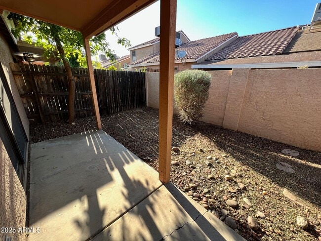 Building Photo - 3510 E Hampton Ave