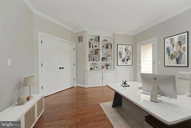 Building Photo - 5108 Warren Pl NW