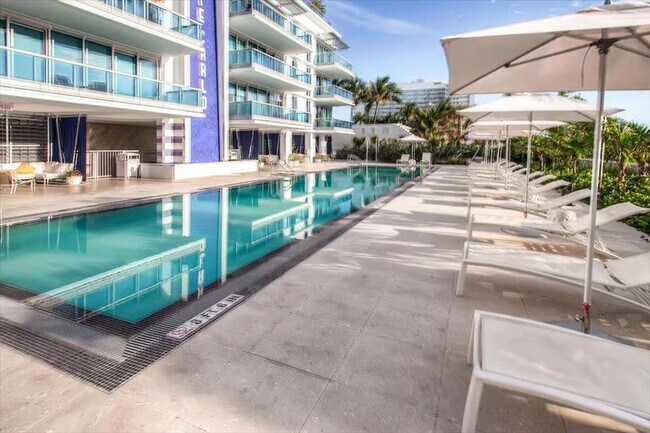 Building Photo - 6551 Collins Ave