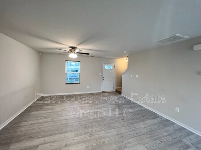 Building Photo - 216 Salida Trl