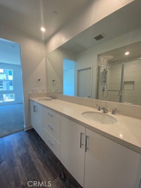 Building Photo - 1411 W Cara Dr